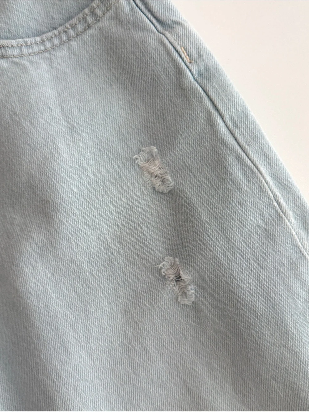EUC Old Navy High-Rise Baggy Wide Leg Light Blue Jeans